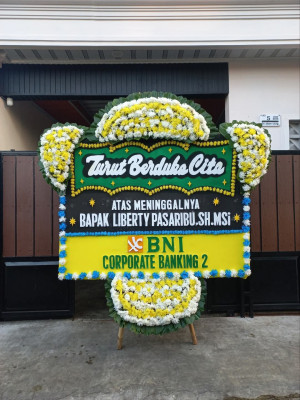 Papan Bunga Duka di Margoagung
