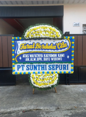 Papan Bunga Duka di Margoagung
