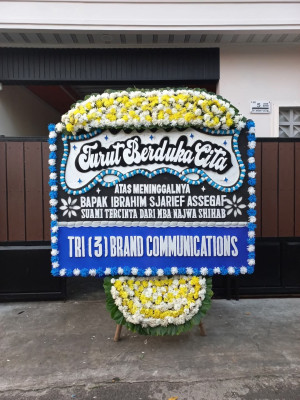 Papan Bunga Duka di Margoagung